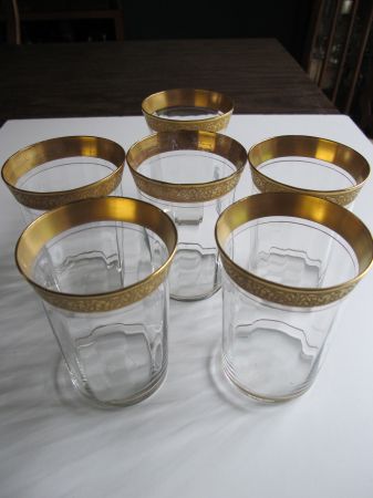 gold rim glasses